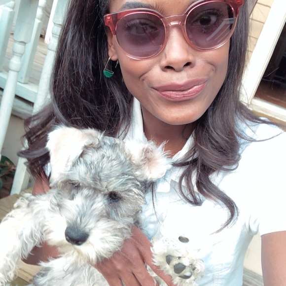 Meet your Posher, Raven - Picture 1 of 3